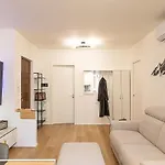 Maison Clairet By Hili דירה אאוסטה